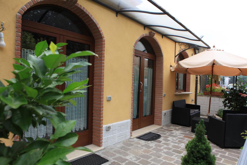 Il Giardino Della Contessa Apartment Isernia Exterior foto